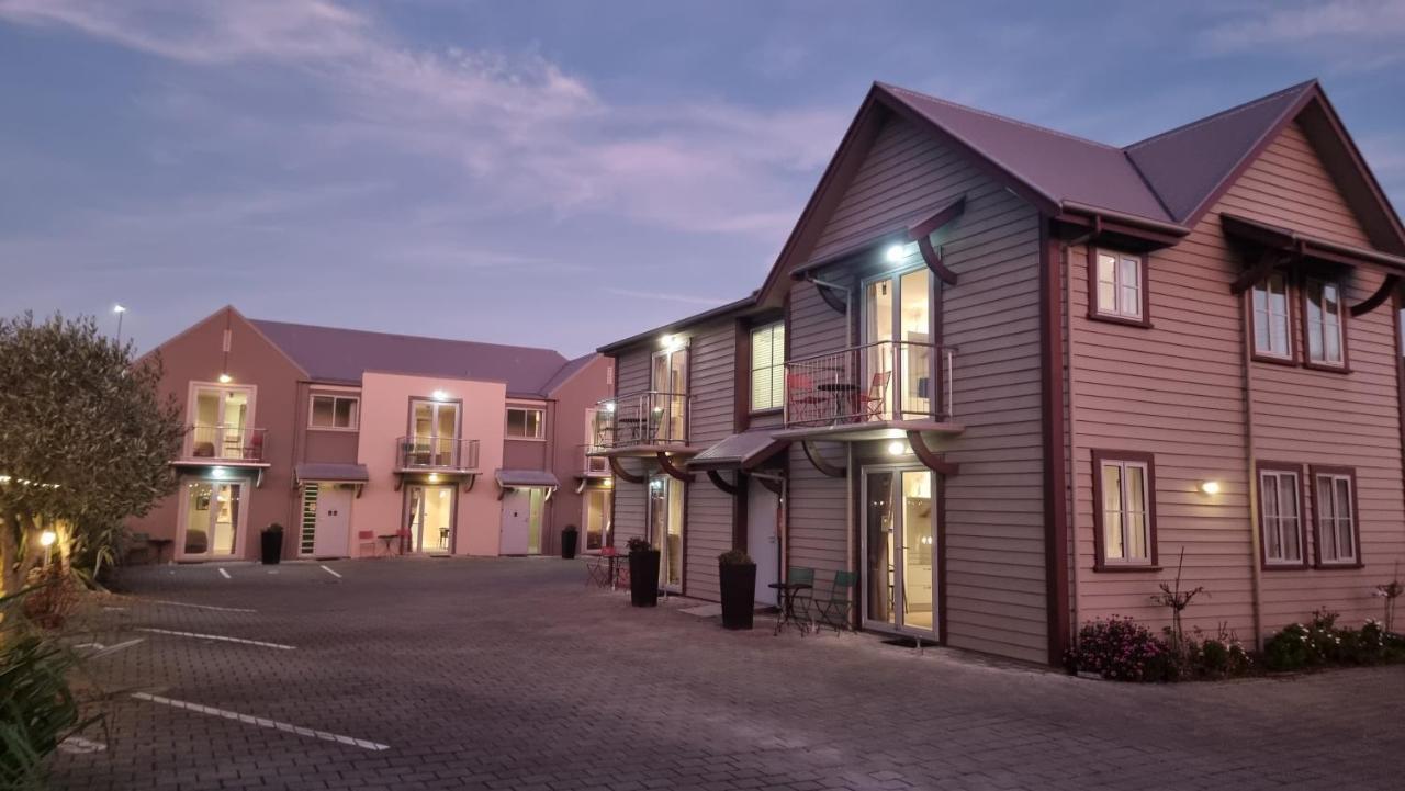 The Mews Oamaru Motel Ngoại thất bức ảnh
